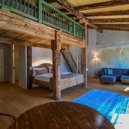 Rössl Bianco B&b&b 3* Merano