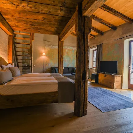 Frühstückspension Roessl Bianco B&b&b 3*